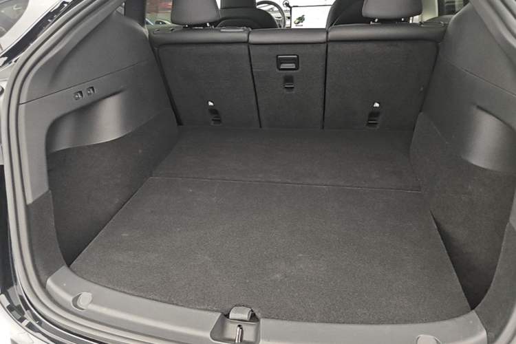 Used Tesla Model Y 2023 Rear-Wheel-Drive Version Trunk