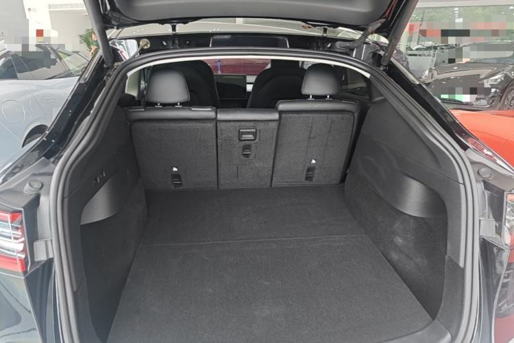 Used Tesla Model Y 2023 Rear-Wheel-Drive Version Trunk