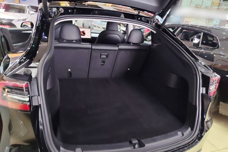 Used Tesla Model Y 2023 Rear-Wheel-Drive Version Trunk