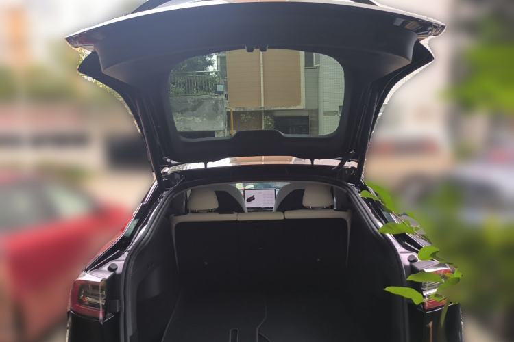 Used Tesla Model Y 2023 High-Performance All-Wheel-Drive Version Trunk