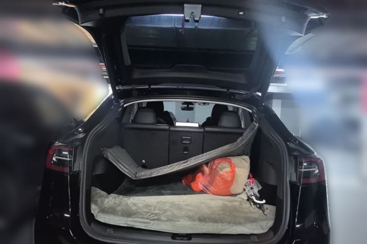 Used Tesla Model Y 2023 Rear-Wheel-Drive Version Trunk
