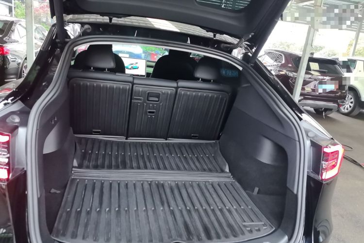 Used Tesla Model Y 2023 Rear-Wheel-Drive Version Trunk