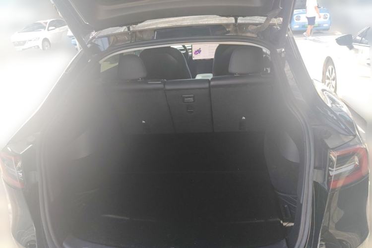 Used Tesla Model Y 2023 Rear-Wheel-Drive Version Trunk