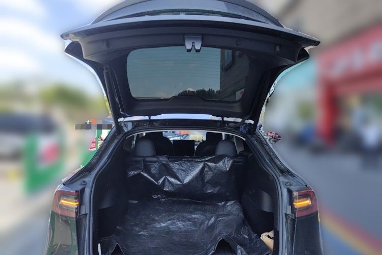 Used Tesla Model Y 2023 High-Performance All-Wheel-Drive Version Trunk