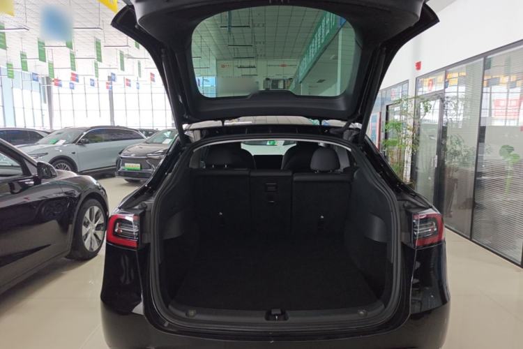 Used Tesla Model Y 2023 Rear-Wheel-Drive Version Trunk