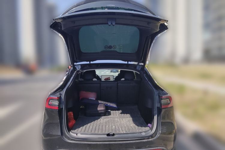 Used Tesla Model Y 2023 Rear-Wheel-Drive Version Trunk