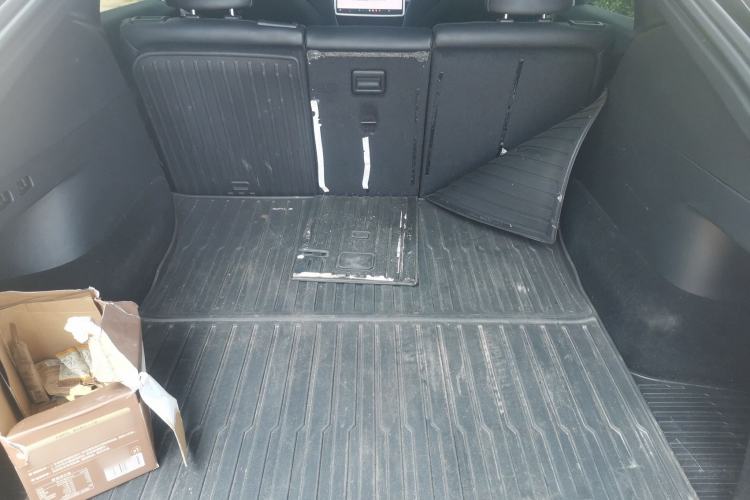 Used Tesla Model Y 2023 Rear-Wheel-Drive Version Trunk