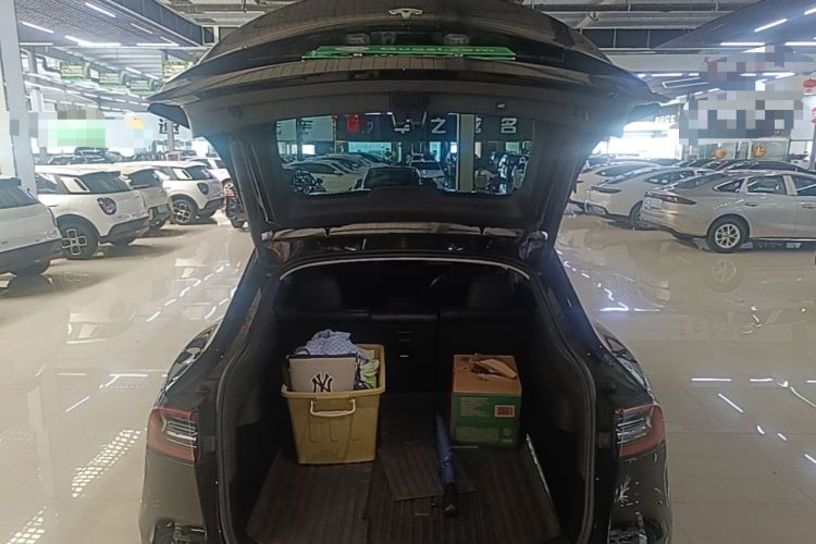 Used Tesla Model Y 2023 Rear-Wheel-Drive Version Trunk