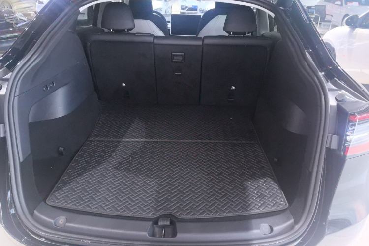 Used Tesla Model Y 2023 Rear-Wheel-Drive Version Trunk