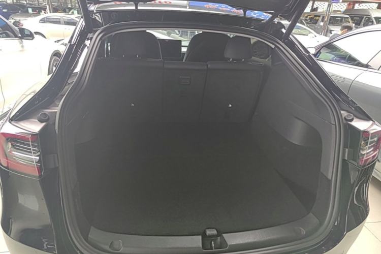Used Tesla Model Y 2023 Rear-Wheel-Drive Version Trunk