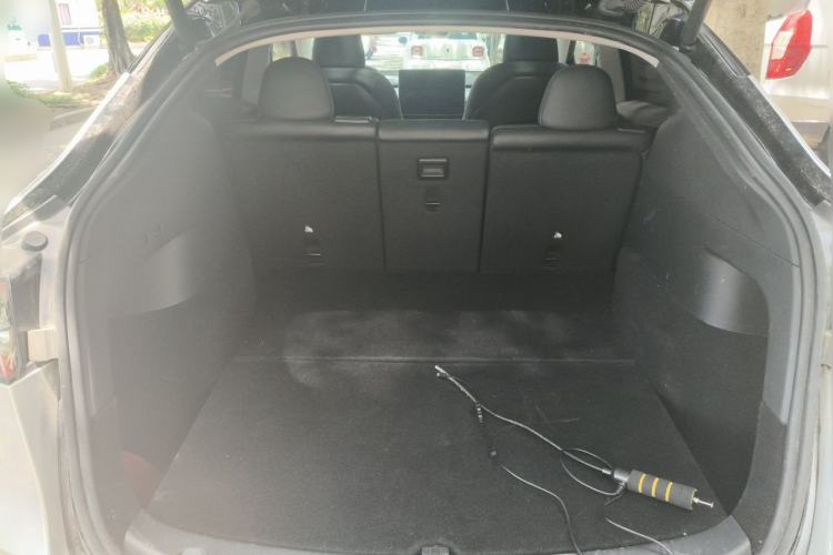 Used Tesla Model Y 2023 Rear-Wheel-Drive Version Trunk
