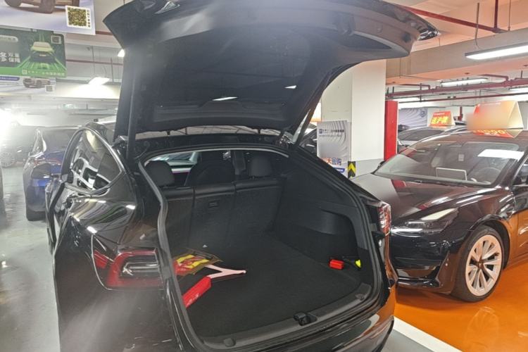 Used Tesla Model Y 2023 Rear-Wheel-Drive Version Trunk