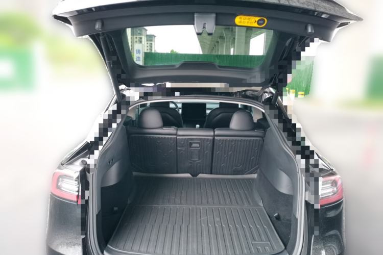 Used Tesla Model Y 2023 Rear-Wheel-Drive Version Trunk