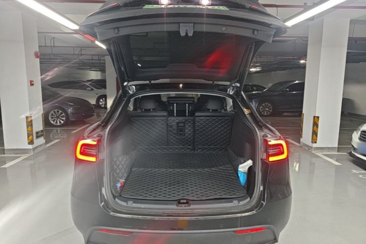 Used Tesla Model Y 2023 Rear-Wheel-Drive Version Trunk