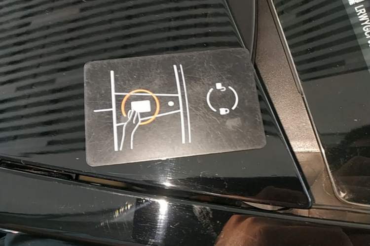 Used Tesla Model Y 2023 Rear-Wheel-Drive Version Vehicle Key
