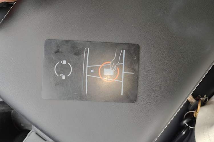 Used Tesla Model Y 2023 Rear-Wheel-Drive Version Vehicle Key