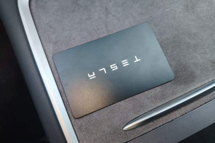 Used Tesla Model Y 2023 Rear-Wheel-Drive Version Vehicle Key