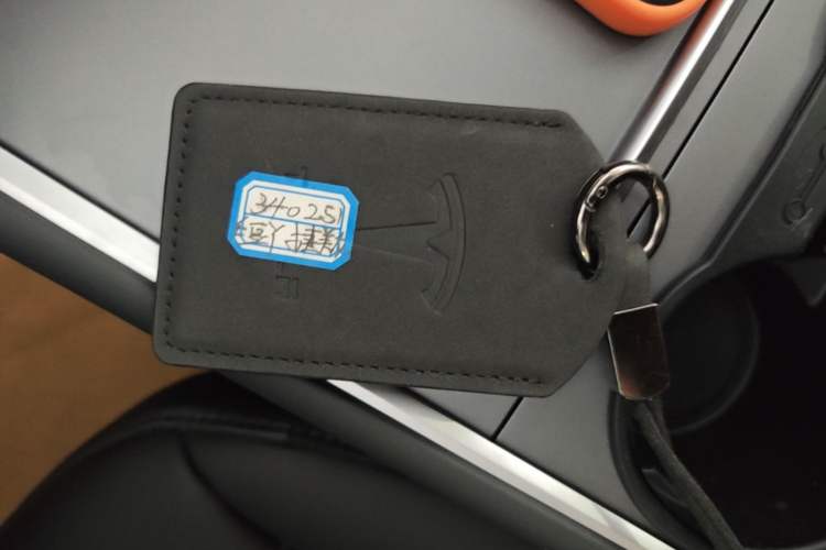 Used Tesla Model Y 2023 Rear-Wheel-Drive Version Vehicle Key