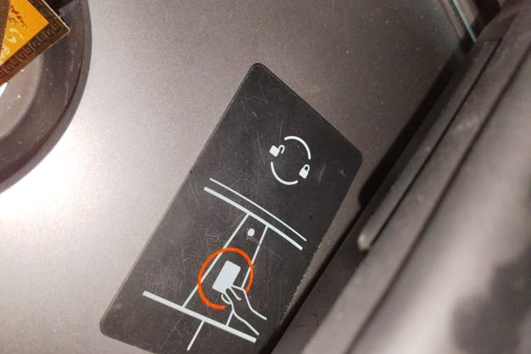 Used Tesla Model Y 2023 Rear-Wheel-Drive Version Vehicle Key