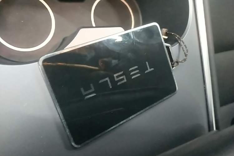 Used Tesla Model Y 2023 Rear-Wheel-Drive Version Vehicle Key