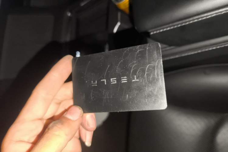 Used Tesla Model Y 2023 Long-Range All-Wheel-Drive Version Vehicle Key