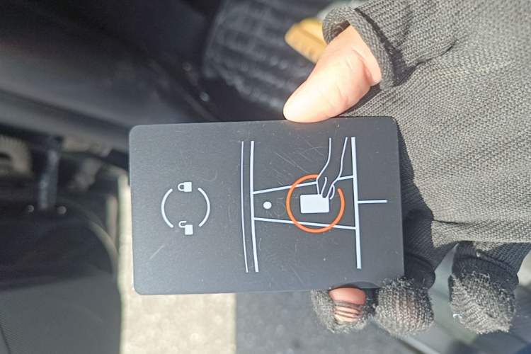 Used Tesla Model Y 2023 Rear-Wheel-Drive Version Vehicle Key