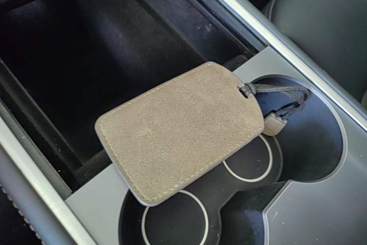 Used Tesla Model Y 2023 Rear-Wheel-Drive Version Vehicle Key