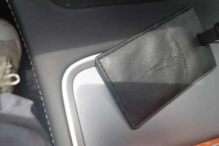Used Tesla Model Y 2023 Rear-Wheel-Drive Version Vehicle Key