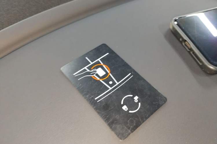 Used Tesla Model Y 2023 Rear-Wheel-Drive Version Vehicle Key