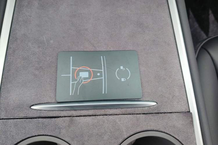 Used Tesla Model Y 2023 Rear-Wheel-Drive Version Vehicle Key