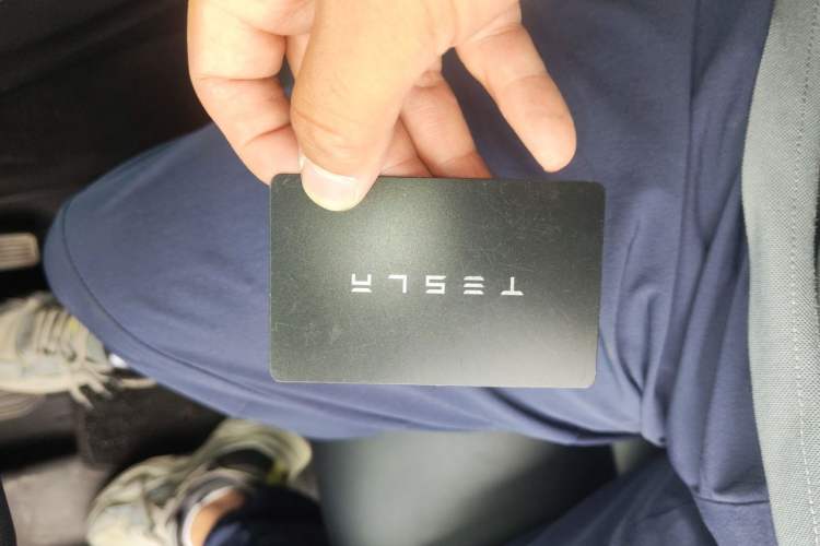 Used Tesla Model Y 2023 Long-Range All-Wheel-Drive Version Vehicle Key