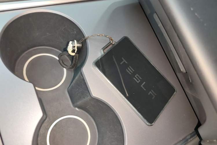 Used Tesla Model Y 2023 Rear-Wheel-Drive Version Vehicle Key