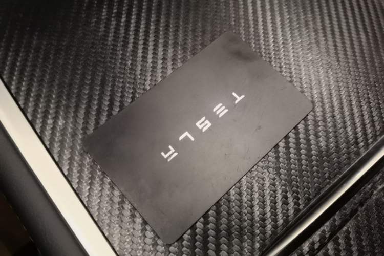Used Tesla Model Y 2023 Long-Range All-Wheel-Drive Version Vehicle Key