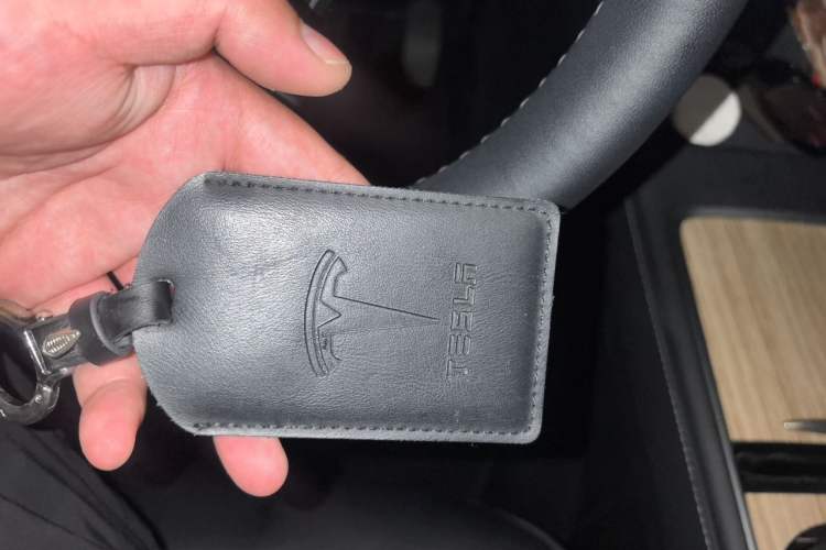 Used Tesla Model Y 2023 Rear-Wheel-Drive Version Vehicle Key