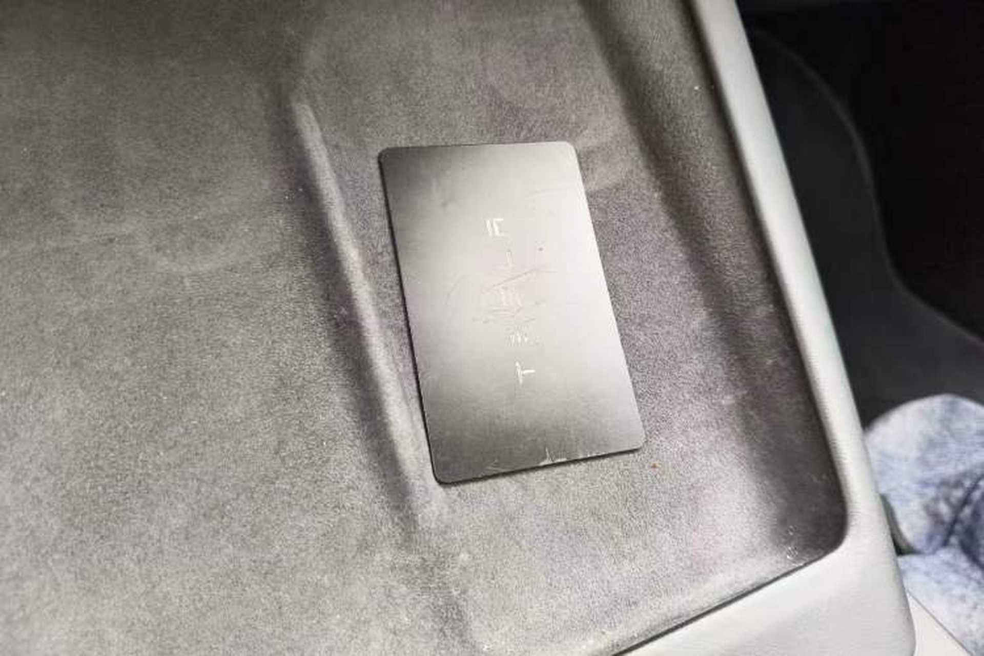 Used Tesla Model Y 2023 Long-Range All-Wheel-Drive Version Vehicle Key