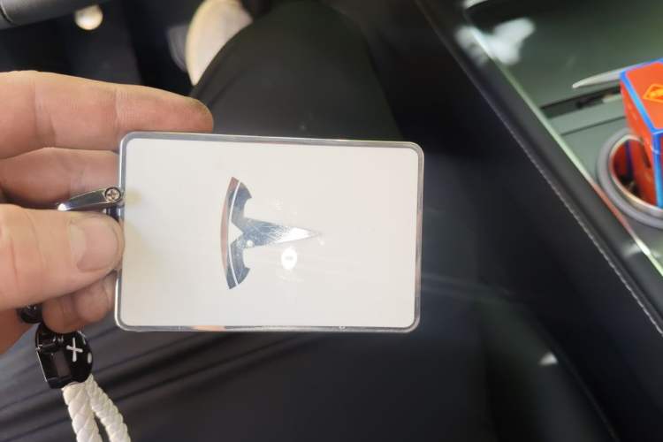 Used Tesla Model Y 2023 Rear-Wheel-Drive Version Vehicle Key