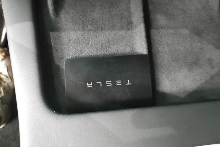 Used Tesla Model Y 2023 Rear-Wheel-Drive Version Vehicle Key