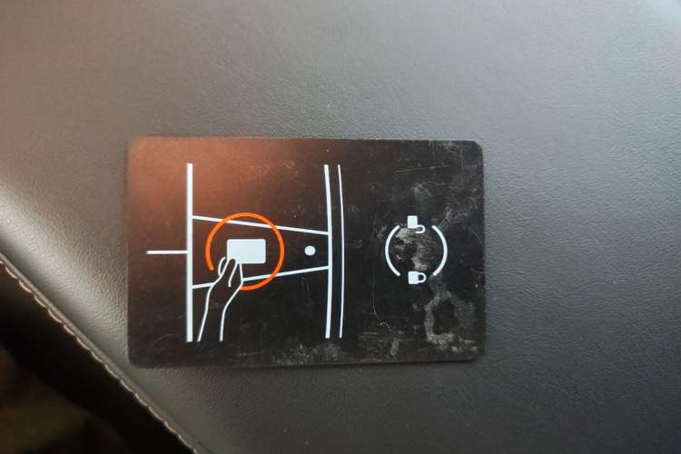 Used Tesla Model Y 2023 High-Performance All-Wheel-Drive Version Vehicle Key