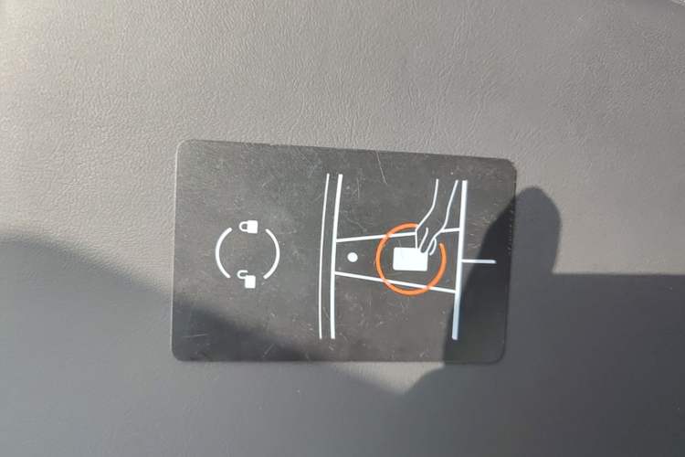 Used Tesla Model Y 2023 Rear-Wheel-Drive Version Vehicle Key