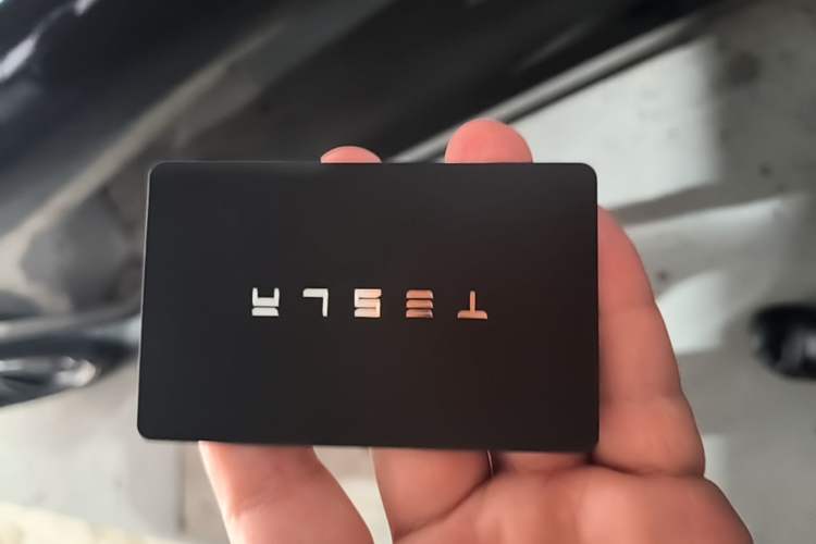 Used Tesla Model Y 2023 Long-Range All-Wheel-Drive Version Vehicle Key