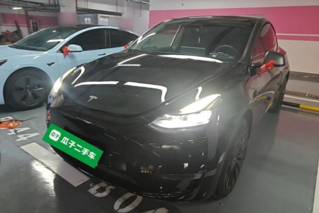 Used Tesla Model Y 2023 Long-Range All-Wheel-Drive Version
