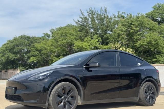Used Tesla Model Y 2023 Rear-Wheel-Drive Version