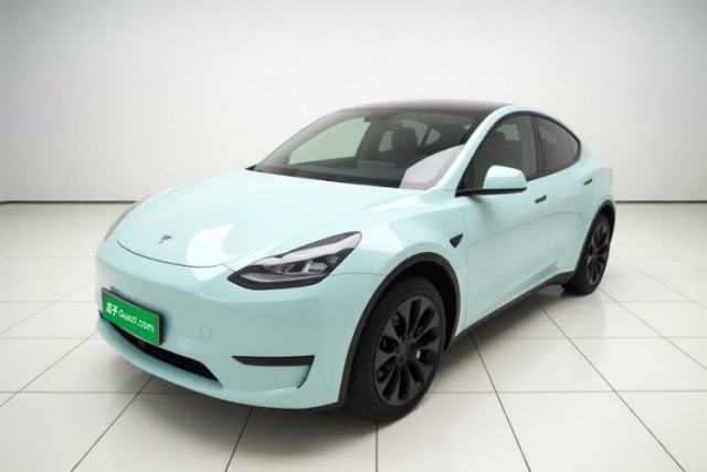 Tesla Model Y 2023 Rear-Wheel-Drive Version с пробегом