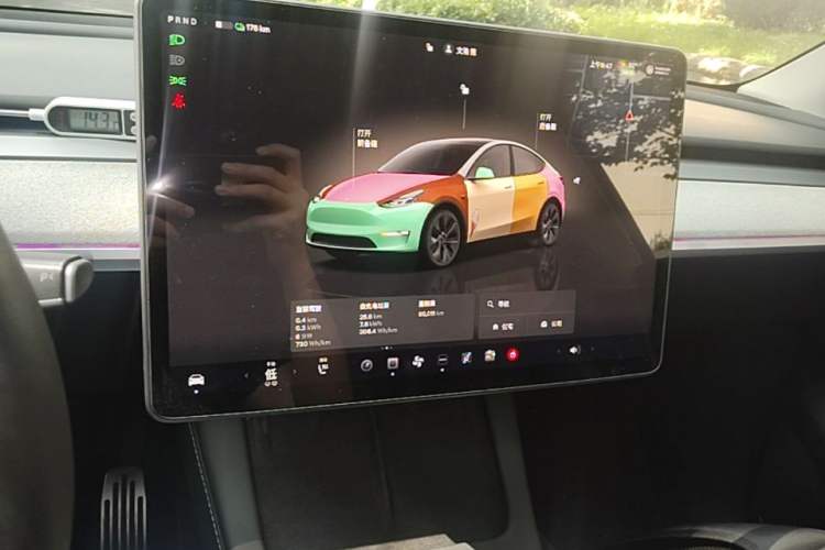 Used Tesla Model Y 2023 Long-Range All-Wheel-Drive Version Audio And AC Panel