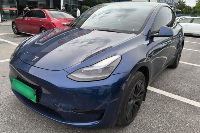 Tesla Model Y 2023 Rear-Wheel-Drive Version d’occasion