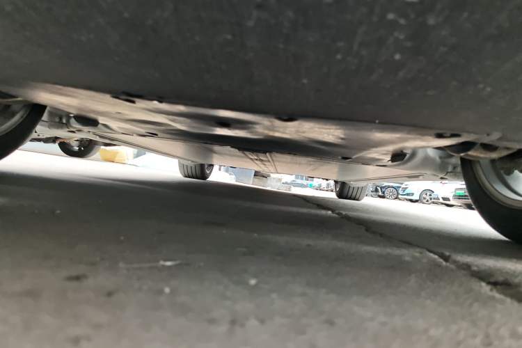 Used Tesla Model Y 2023 Rear-Wheel-Drive Version Chassis Front