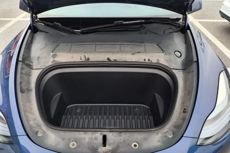 Used Tesla Model Y 2023 Rear-Wheel-Drive Version Engine Bay