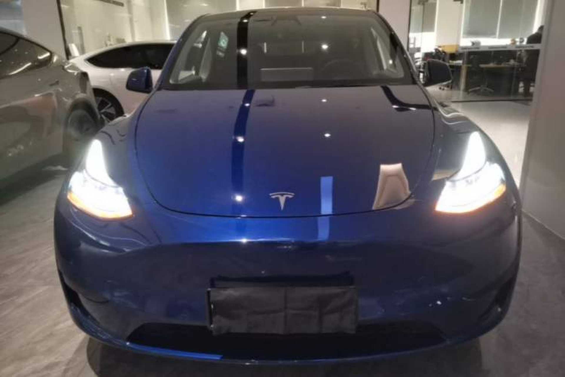Used Tesla Model Y 2023 Rear-Wheel-Drive Version Front