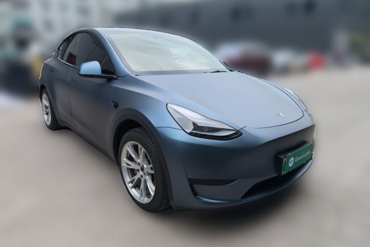 Used Tesla Model Y 2023 Rear-Wheel-Drive Version Front Right 45 Deg