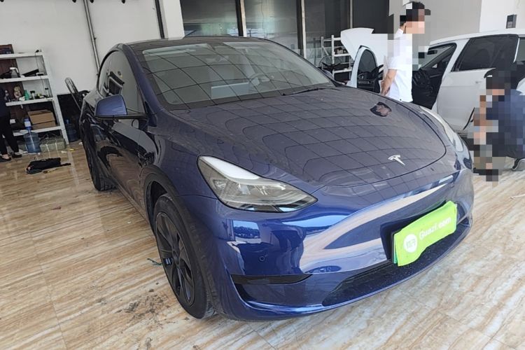 Used Tesla Model Y 2023 Rear-Wheel-Drive Version Front Right 45 Deg